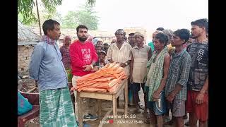 দক্ষিণ ২৪ পরগনা জেলা একটি ইটভাটায় বিভিন্ন রাজ্যে থেকে ছুটে আসা অসহায় মানুষে সাহায্য।