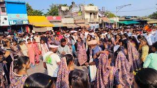 झाबुआ बस स्टैंड पर बिरसा मुंडा जयंती रैली का माहौल