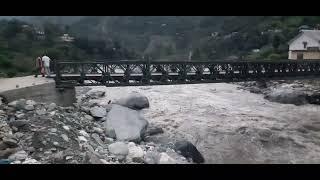 Kullu-Manali- Sainj m fir se flood.