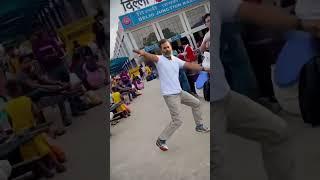 New Delhi Station pe Rahul Gandhi Ka Jabardast Dans Step