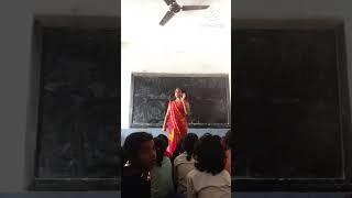 दीपमाला कुमारी मध्य विद्यालय सुगौली कन्या अपने छात्रों को कविता के माध्यम से गिनती सिखाते हुए 🎯100k