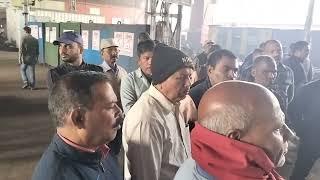 अनिल यादव जी  ERMU रेल साथी को बताते हुए जमालपुर कारखाना .. Dev