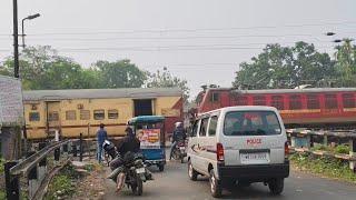 ইন্টারসিটি মেল এক্সপ্রেস লোকাল ট্রেন বলাগড় রেলগেট ট্রেন ট্রেন।