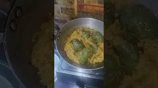 आलू और शिमला मिर्च की स्वादिष्ट सब्जी#cookingtutorial #funny #cookingideas 🙏👍😋