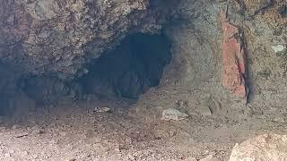 फिरोजपुर झिरका के पहडो के बीच गुफा जो जो जिन्नातों की गुफा बताई जा रही है Bharat news 27 live