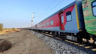 बीकानेर सियालदह AC दूरंतो सुपरफास्ट हाई स्पीड से जाती हुई  by Twin Syncrorished Alco TKD Shed Fast