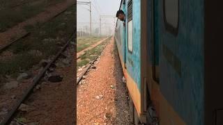 गाड़ी संख्या 12571 गोरखपुर आनंद_बिहार SUPERFAST EXP में मिला लावारिस बैग 😳 11_Nov_2024