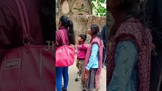 Jhansi किले का भ्रमण करते हुए full enjoy