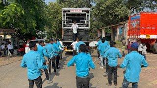 साईनाथ की पालखी.  न्यू बालाजी ब्रास बँड देवळा.  ९९७०४५९९५६,८२७५०२२१०६.