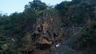 महादेवथान गुफा || भोजपुर जिल्लाकै पर्यटकीय गन्तव्य हतुवागढी १ स्थित कावा खोलाको किनारमा रहेको छ