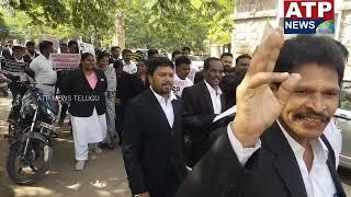 Lawyers protest at Anantapur on CI issue||అనంతపురంలో కొనసాగుతున్న న్యాయవాదులు ఆందోళన