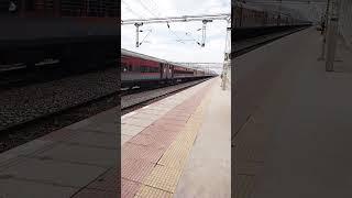 New Delhi to Bengaluru, Karnataka Express Passing through Dhaura Station Uttar Pradesh