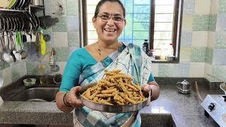 कुडाळ| मालवणी खाजा| आई ने बनवली जत्रेतील स्पेशल खाजा रेसिपीSindhudurg special Malvani khja Recipe😍😋