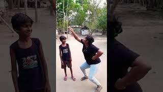 চাঁদ উঠেছে ফুল ফুটেছে কদম তলায় কে🤣🤣🤣🤣#shorts #funny #comedy #youtubeshorts  🤣🤣🤣