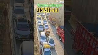 Heavy traffic in udhampur.Jammu- srinagar update