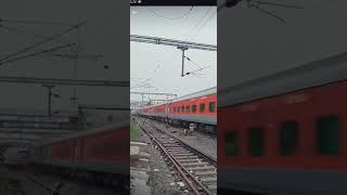 New Delhi Mumbai Central Rajdhani express train