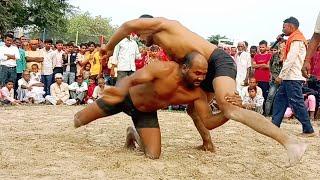 कुशीनगर कुश्ती मैदान पवन पहलवान कुश्ती। Pavan Pahalwan hata Kushinagar Uttar Pradesh kushti Dangal