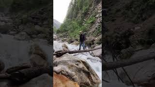 Mountain river crossing (ghnp Sainj valley) ❄️kullu manali❄️#himachalpradesh||Himalayan Rider 0007||