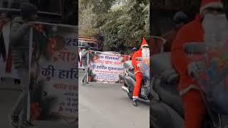 उत्तराखंड  में मैरी क्रिसमस पौड़ी गढ़वाल है। शोभा यात्रा में भीड़ से समझिए कि  के पर्वतीय जिलों मे