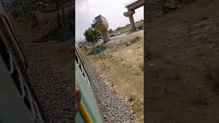 लगातार हॉर्न बजाते Rajgir रेलवे फाटक को क्रोस करती 03630 Danapur Tilaiya Passenger Train |Subscribe