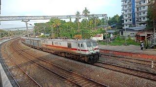 Honking Lallaguda WAP7 Leads New Delhi - Thiruvananthapuram Central Keralaexpress skipping Edappally