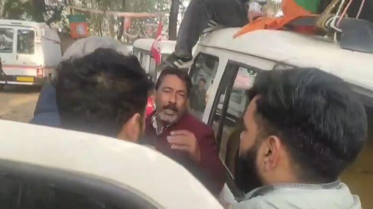 f13db132-b7ee-4f51-aac4-b64acad84882