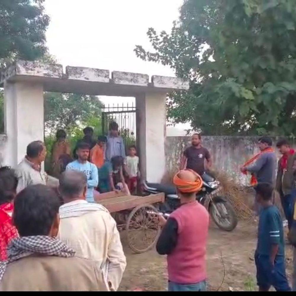 c8258189-ef35-4eca-9570-6925db2cdf30