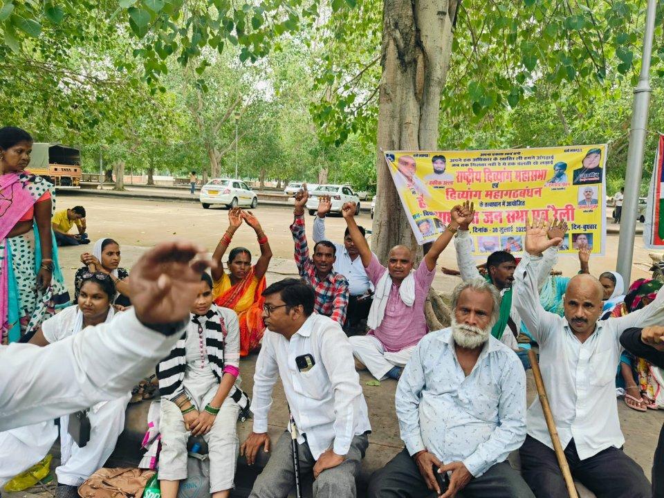 30e8e363-3aef-43f1-a7b5-1473ca12ad63