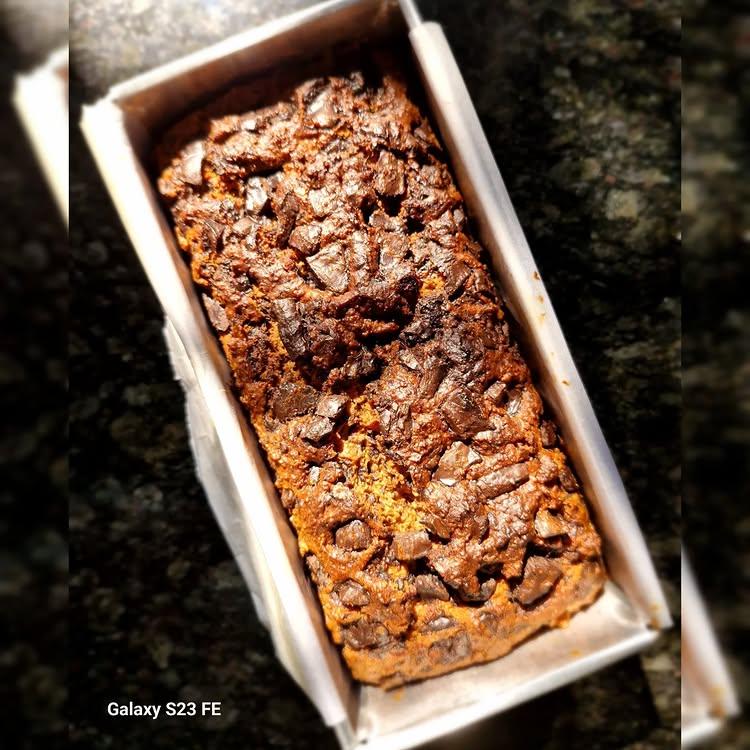 Indulge guilt-free! 🍫🍌 Our Chocolate Chunk Banana Loaf is made with oats, whole wheat flour, and a touch of creamy peanut butter—no refined flour or sugar here! Healthy, wholesome, and oh-so-delicious
Order yours now from gooey__licious and treat yourself the right way! 🧡✨
👩🏻‍🍳chef_bhumikanarnolia