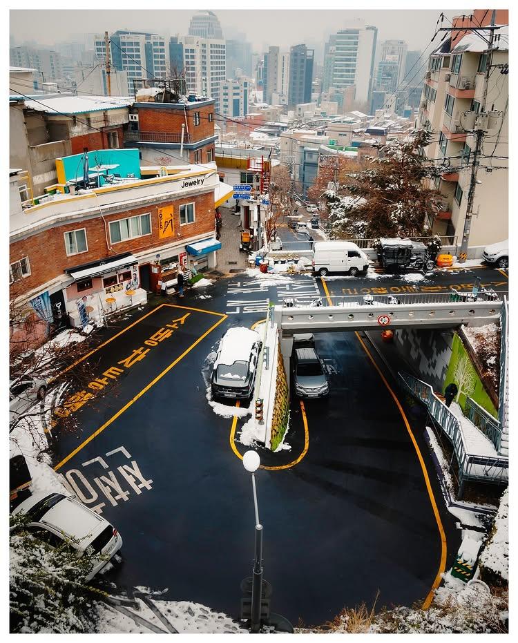 Winter Tales from Seoul’s Slopes
Seoul, Korea 🇰🇷
January | 2025
•
•
•
•