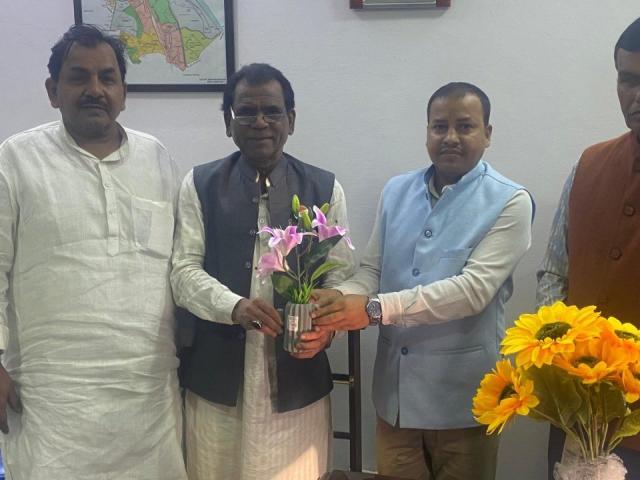 4c499e15-a19d-461f-8e83-604c900be394