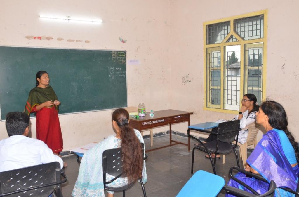 ebb9785b-63ce-4db7-8406-f281312d884f