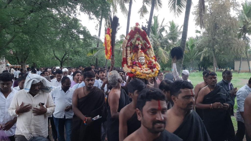 c98119de-aaa7-4841-bbf0-0e249caad55b