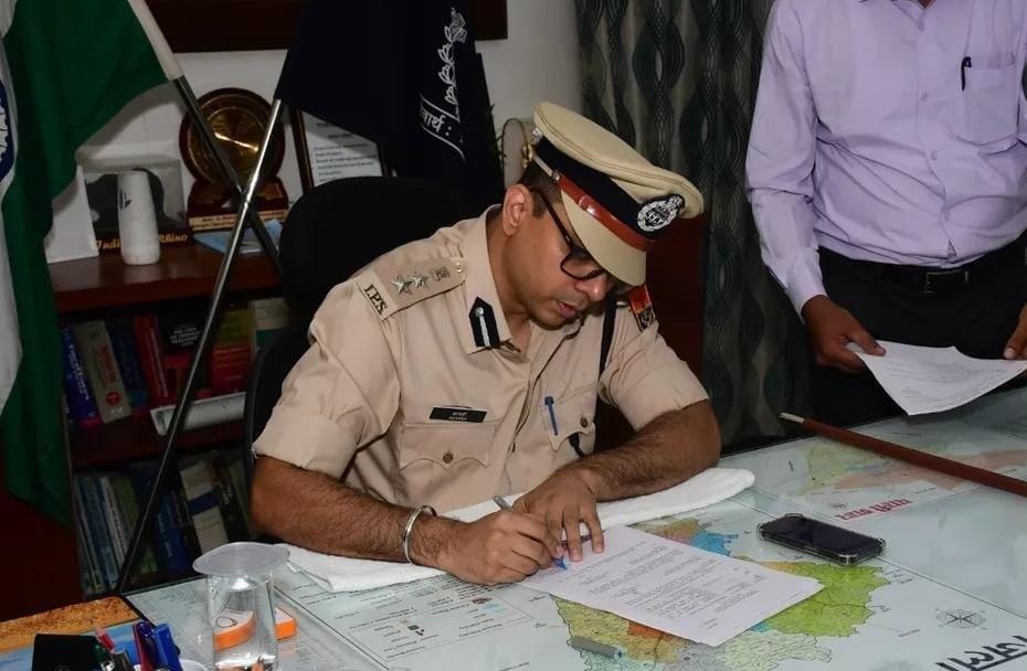 d04bb86c-6865-4f15-ba99-4012096e7844