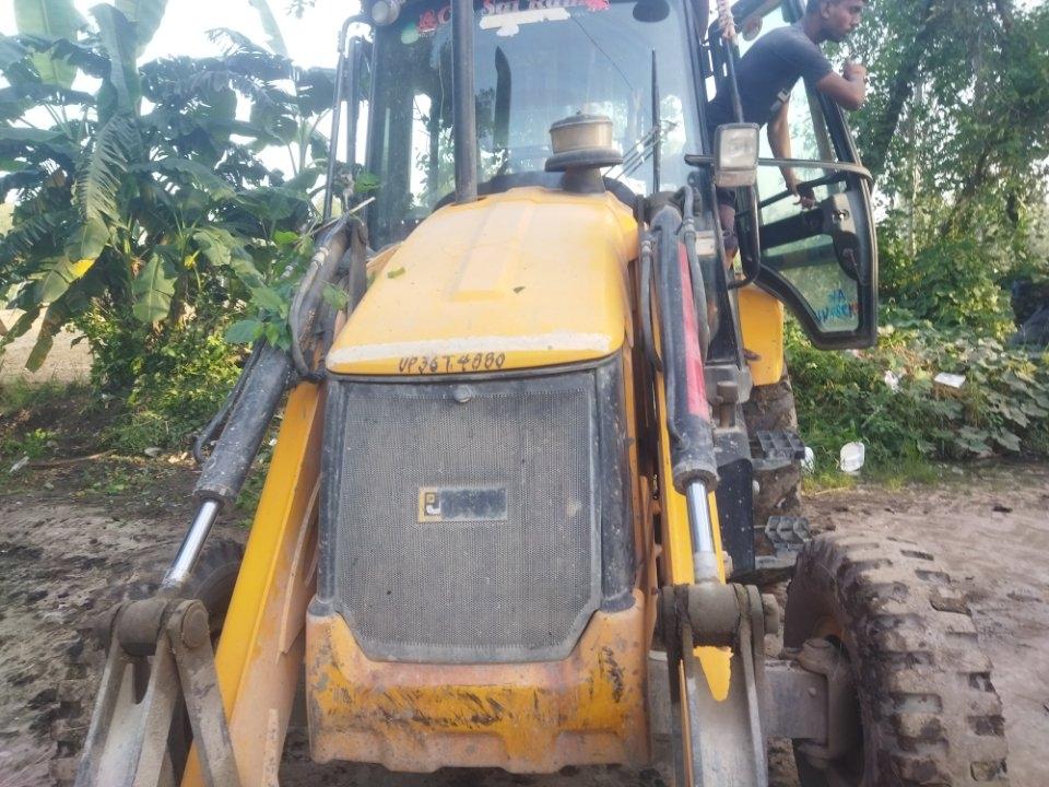 792ffc49-5b17-4b1b-8ba8-bbad5224e375