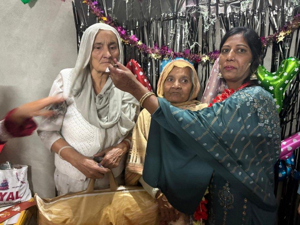 676ff9ff-a74a-495a-8ce4-3ae498b53214