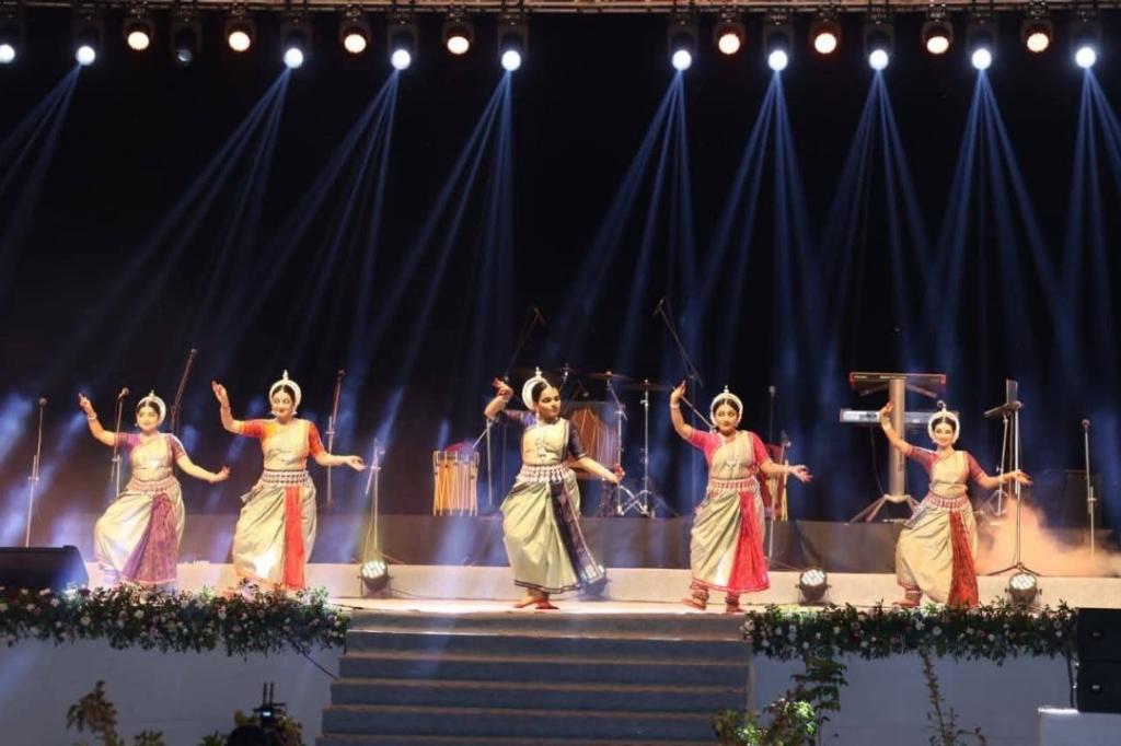 cc5c9b85-fb8d-4d44-846f-fc561d7a9199