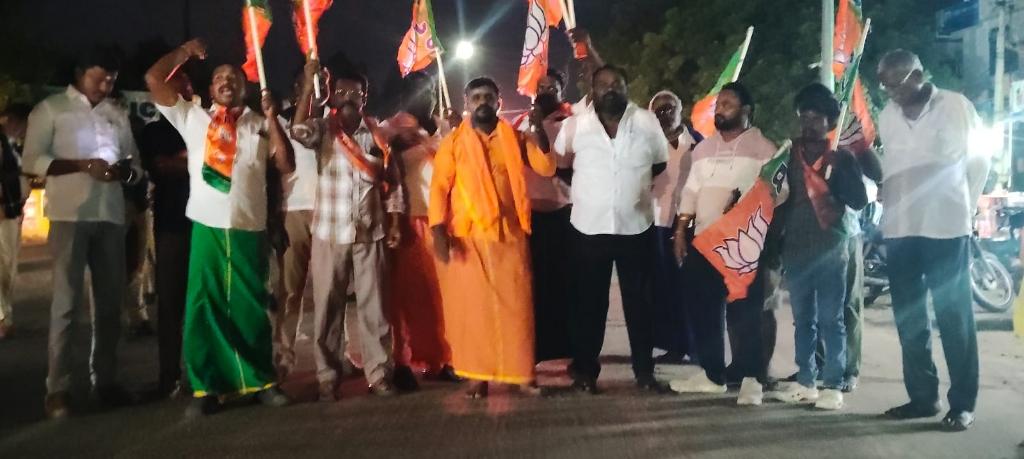 1aa04638-83e3-4b05-8f16-56f077f7af07