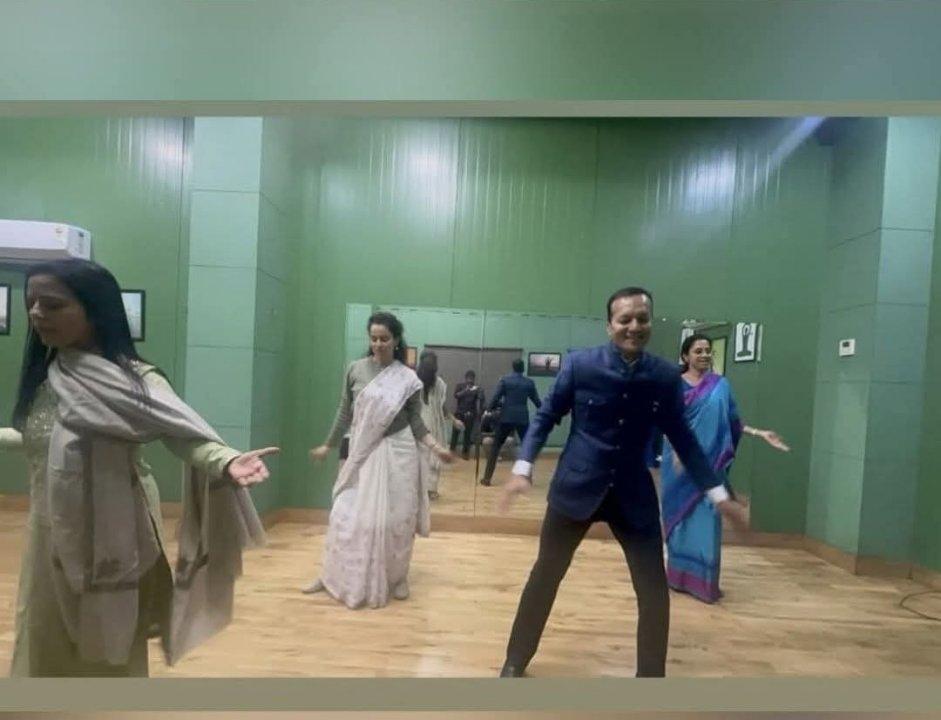 ae2018ed-27ad-4128-9871-f007b2054cae