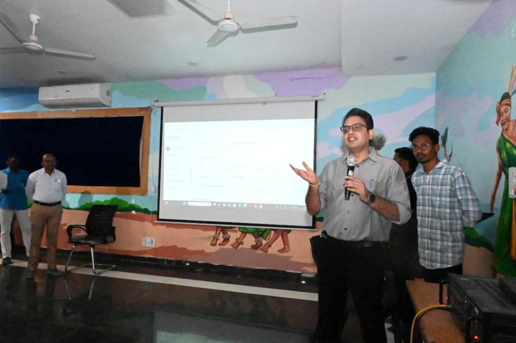 df831da5-6739-406c-a350-dc6c971cbafc