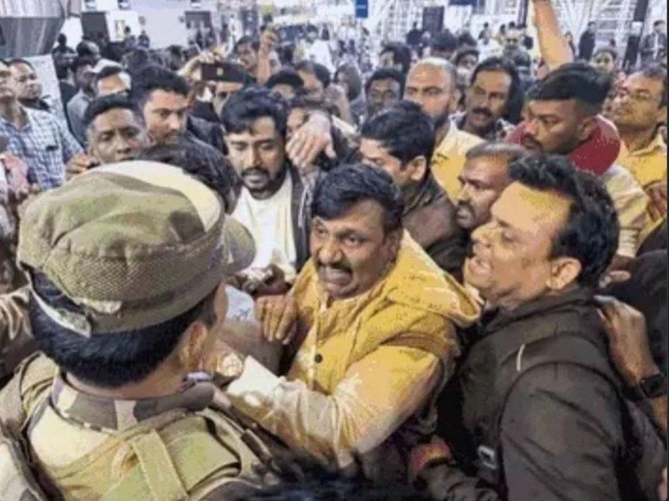 8eed57f4-c6dc-4b08-b0f5-92db598d28f5