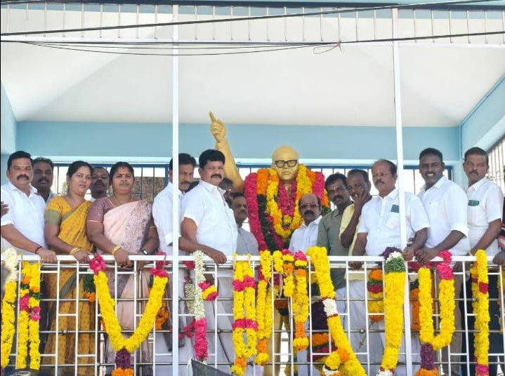 bb23c28b-23de-49e9-9a49-0677e4e542c3