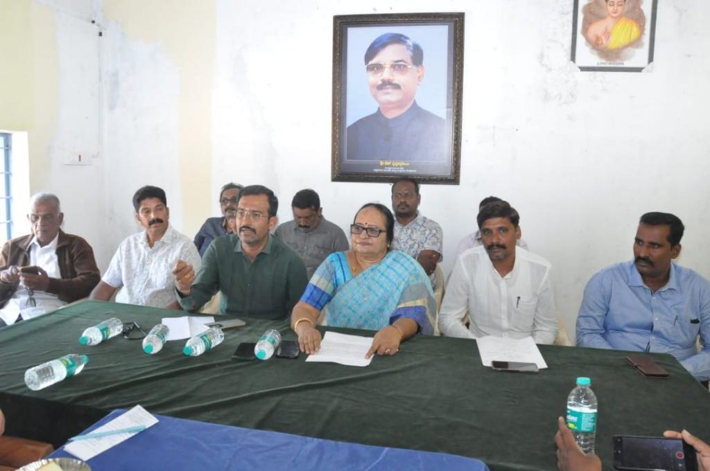 98be16ee-874b-4e69-bcf8-bc6600c1a136