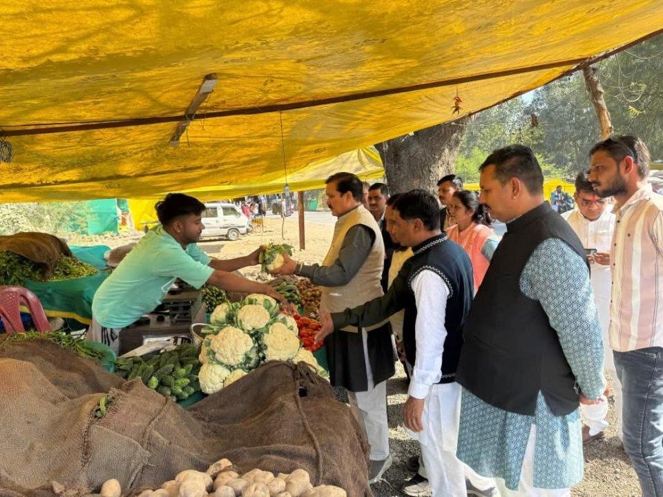 3933f311-ccf0-4db4-b80e-32eede8e50ea