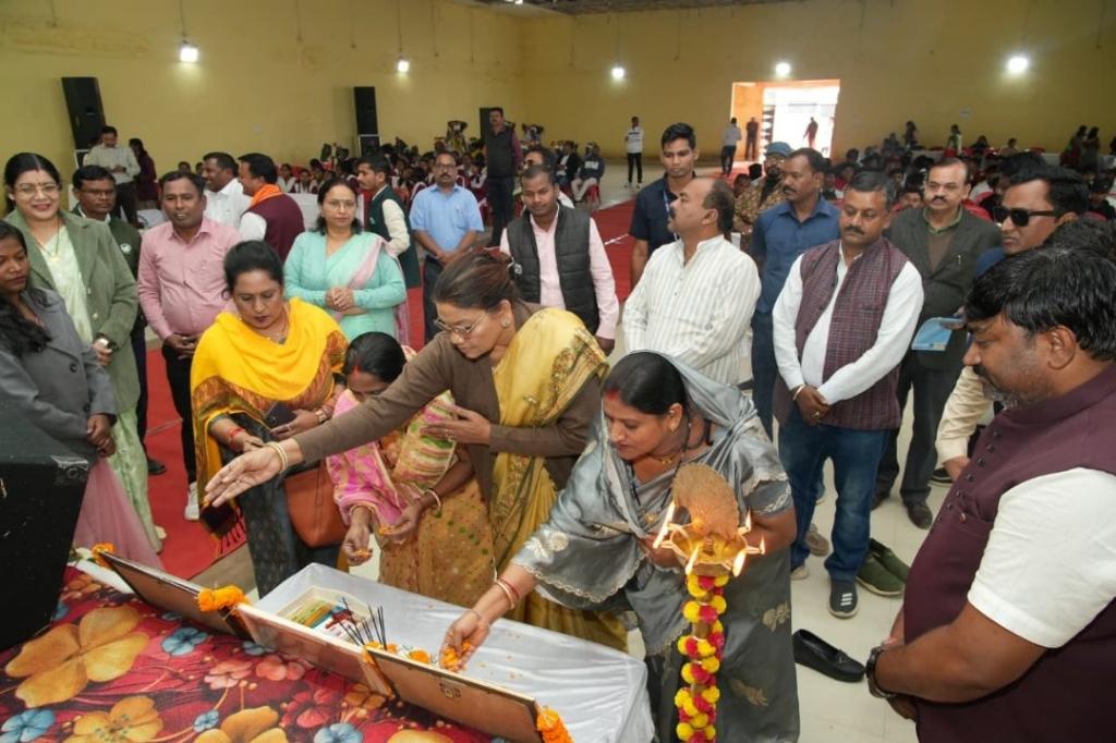 775df1cc-7dfd-42ff-ae36-a6a01b079f59