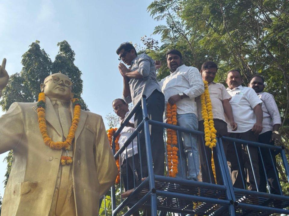 0c308e3b-5344-4aec-9af8-7e804496f6d2