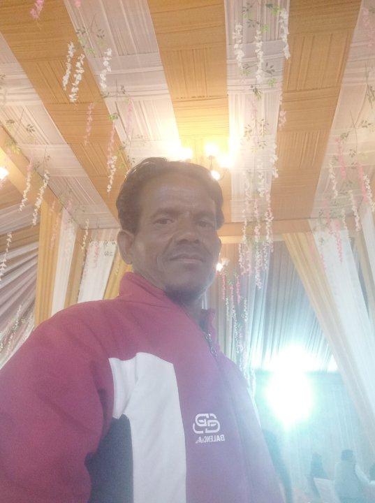 9e8374f1-4732-4bf5-aa37-428993cb498c