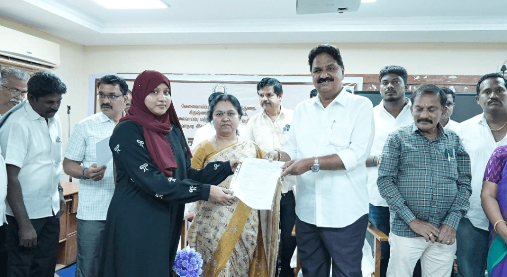 085a7081-d9af-44fe-9236-fbe6d0b2b569