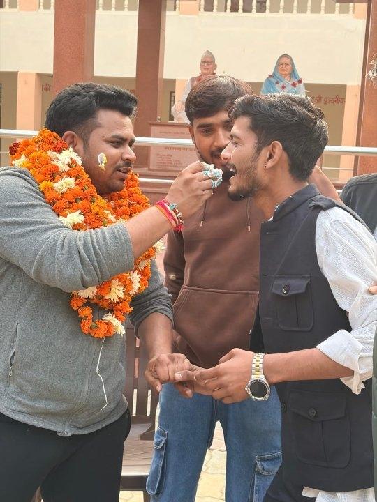 c98842c6-23ab-4a5e-89d4-73a35119325c