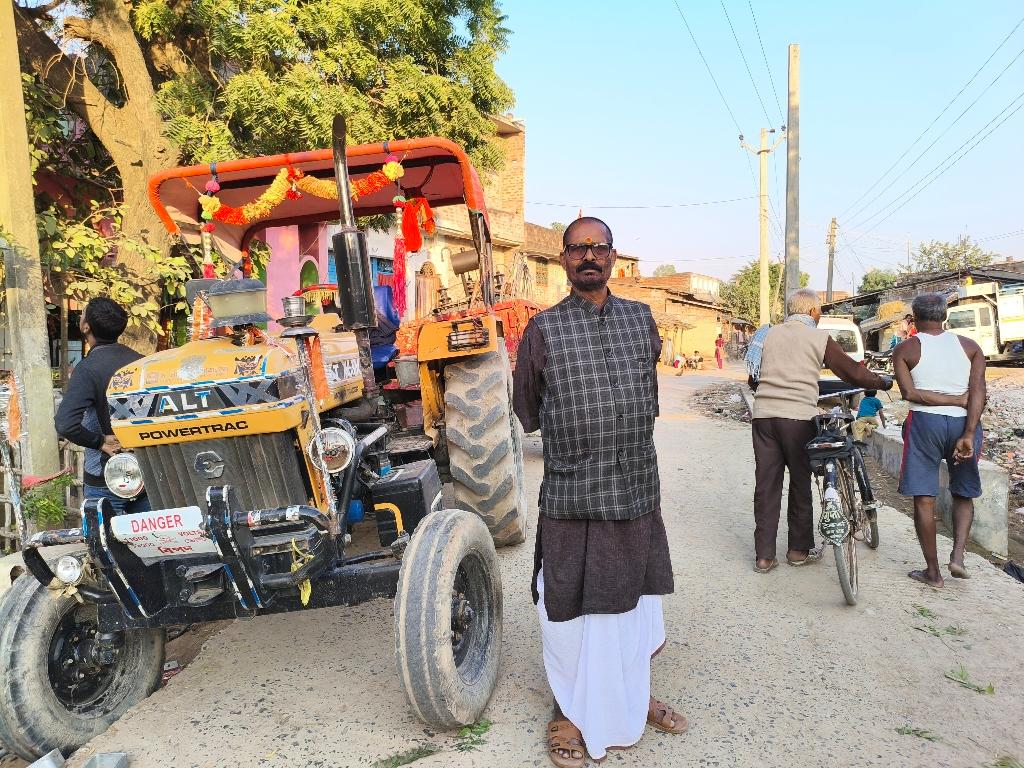 माननीय अरुण शंकर प्रसाद जी पर्यटन मंत्री के  अनुसंसा पर अशोक कुमार पासवान जी  अर्थरक प्रयास से पांच नंबर वार्ड में जनता के मांग को पूरा करते हुए ट्रांसफार्मर लगाया गया